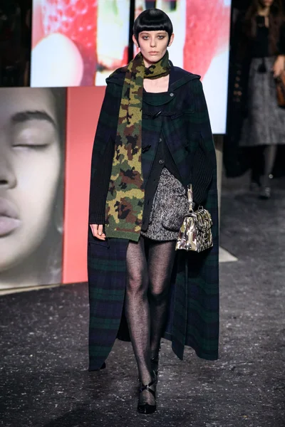 Look 28